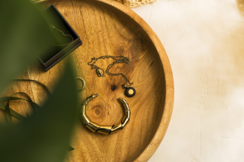 Trang sức, nữ trang, vòng, bông tai, dây chuyền, vàng, jewelry, bracelets, earrings, necklaces, gold- LUM3N 1