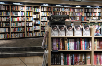 Sách, nhà sách, thư viện, kệ sách, books, bookstores, libraries, bookshelves- LubosHouska 2
