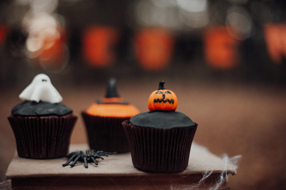 Bánh kem, bàn tiệc, lễ hội hóa trang, không khí halloween, cake, party table, carnival, halloween atmosphere - Amster 6