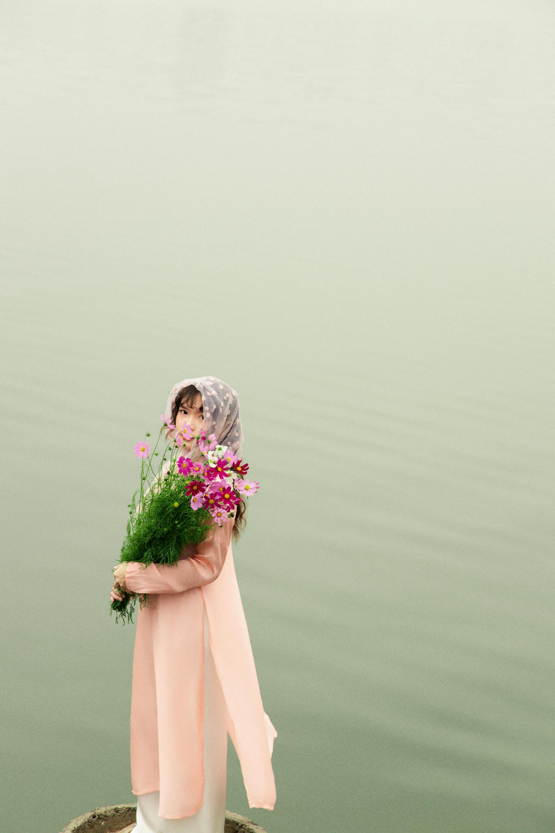 Cô gái, con gái, thiếu nữ, girl, Việt Nam, áo dài, truyền thống, traditional, Hồ Gươm, Hà Nội - Dang Hong 74