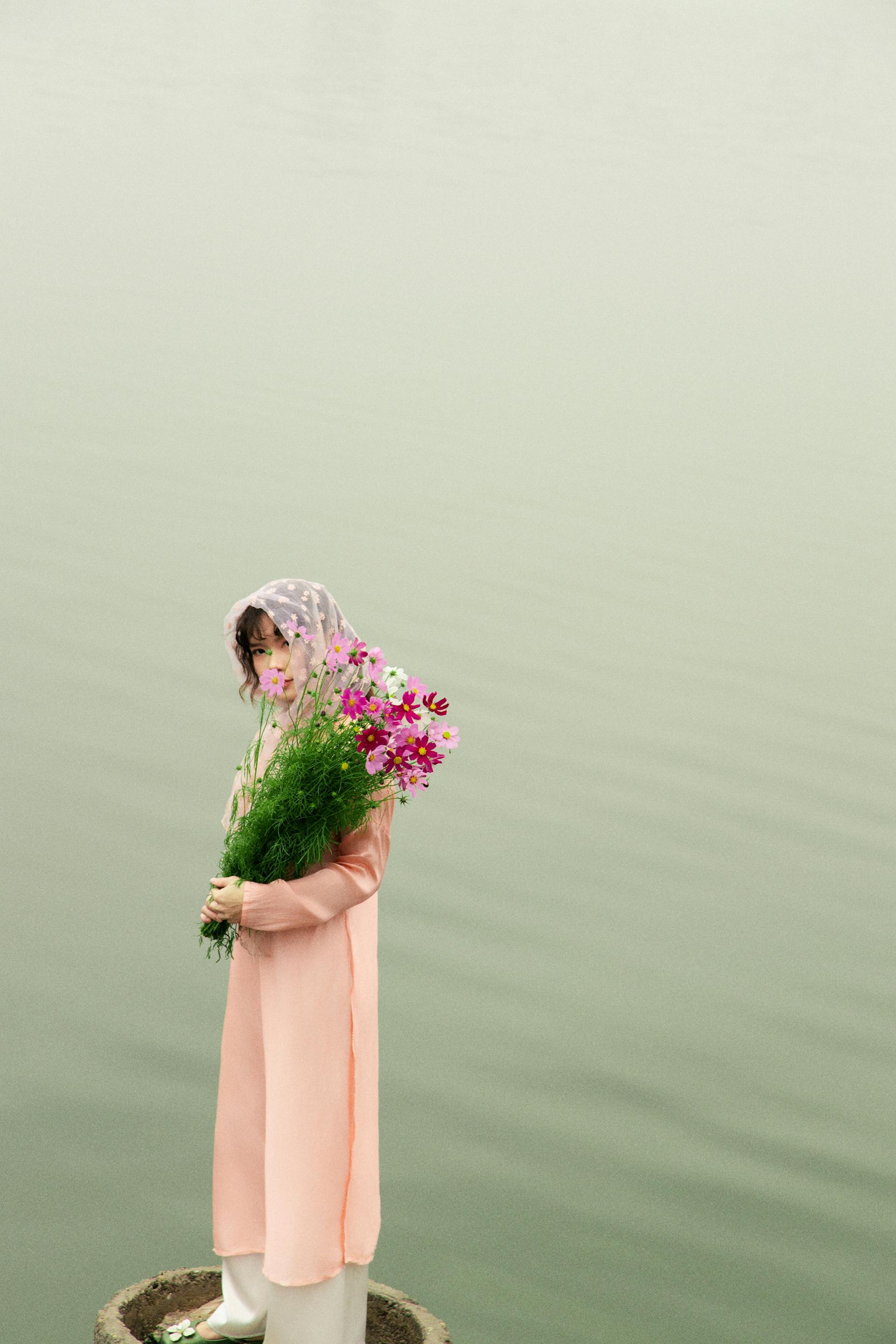 Cô gái, con gái, thiếu nữ, girl, Việt Nam, áo dài, truyền thống, traditional, Hồ Gươm, Hà Nội - Dang Hong 76