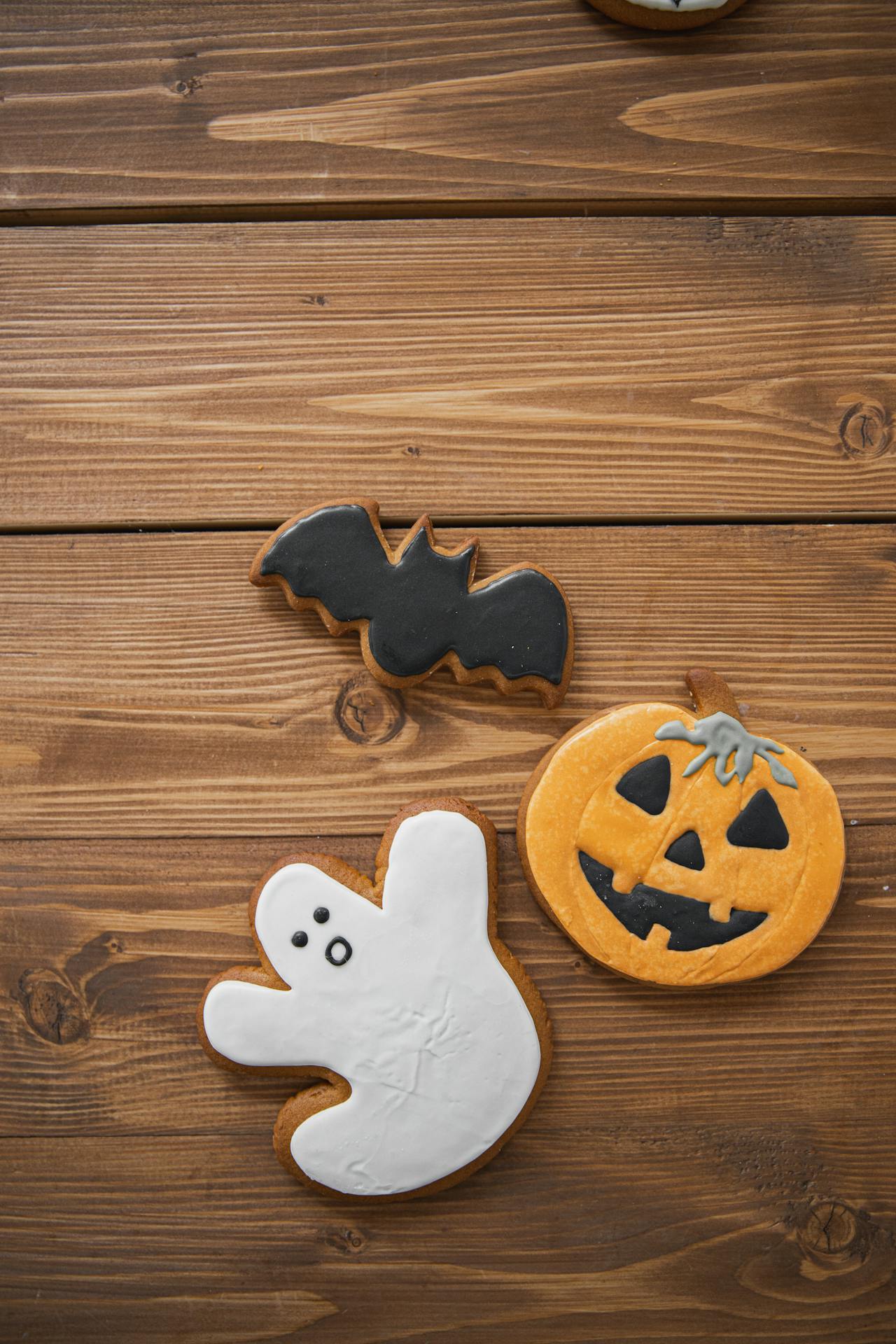 Halloween, bánh quy, bánh bí đỏ, bánh con dơi, bánh con ma,  lễ hội, cookies, pumpkin pie, bat cake, ghost cake, festival - Monstera Production 3