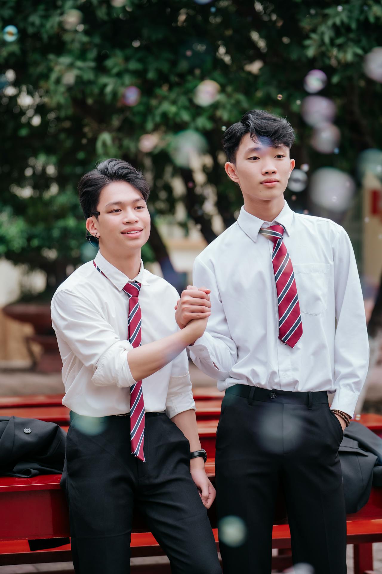 Học sinh, kỷ yếu, tập thể, bạn bè, kỷ niệm, vui vẻ, students, yearbook, group, friends, memories, fun - Green odette 16