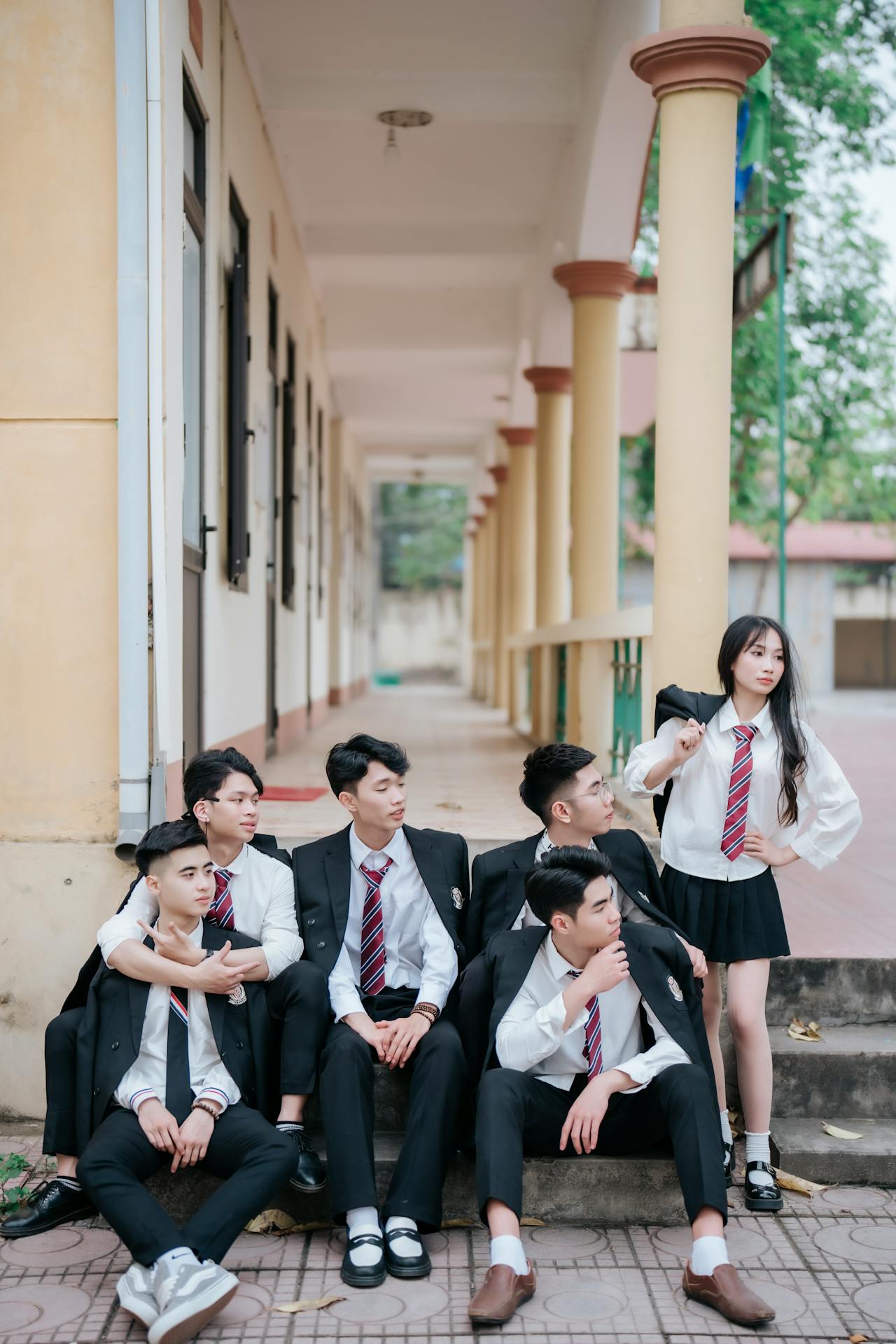 Học sinh, kỷ yếu, tập thể, bạn bè, kỷ niệm, vui vẻ, students, yearbook, group, friends, memories, fun - Green odette 18
