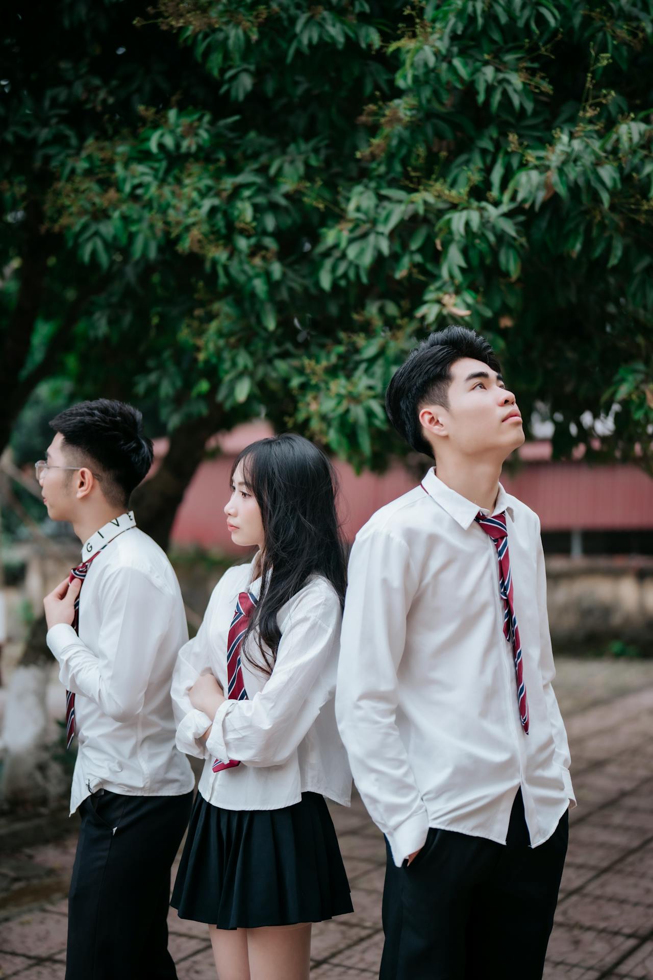 Học sinh, kỷ yếu, tập thể, bạn bè, kỷ niệm, vui vẻ, students, yearbook, group, friends, memories, fun - Green odette 17