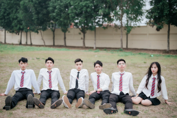 Học sinh, kỷ yếu, tập thể, bạn bè, kỷ niệm, vui vẻ, students, yearbook, group, friends, memories, fun - Green odette 27