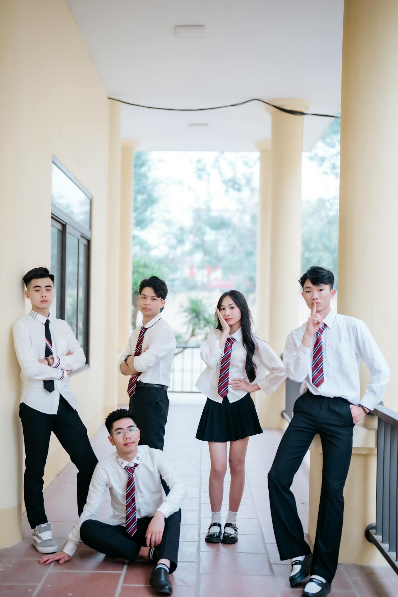 Học sinh, kỷ yếu, tập thể, bạn bè, kỷ niệm, vui vẻ, students, yearbook, group, friends, memories, fun - Green odette 19