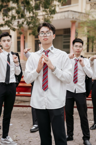 Học sinh, kỷ yếu, tập thể, bạn bè, kỷ niệm, vui vẻ, students, yearbook, group, friends, memories, fun - Green odette 15