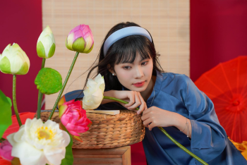 Cô gái, thiếu nữ, Việt Nam, trang phục truyền thống, girl, young woman, Vietnam, traditional costume - Đan Thy Nguyễn Mai 27