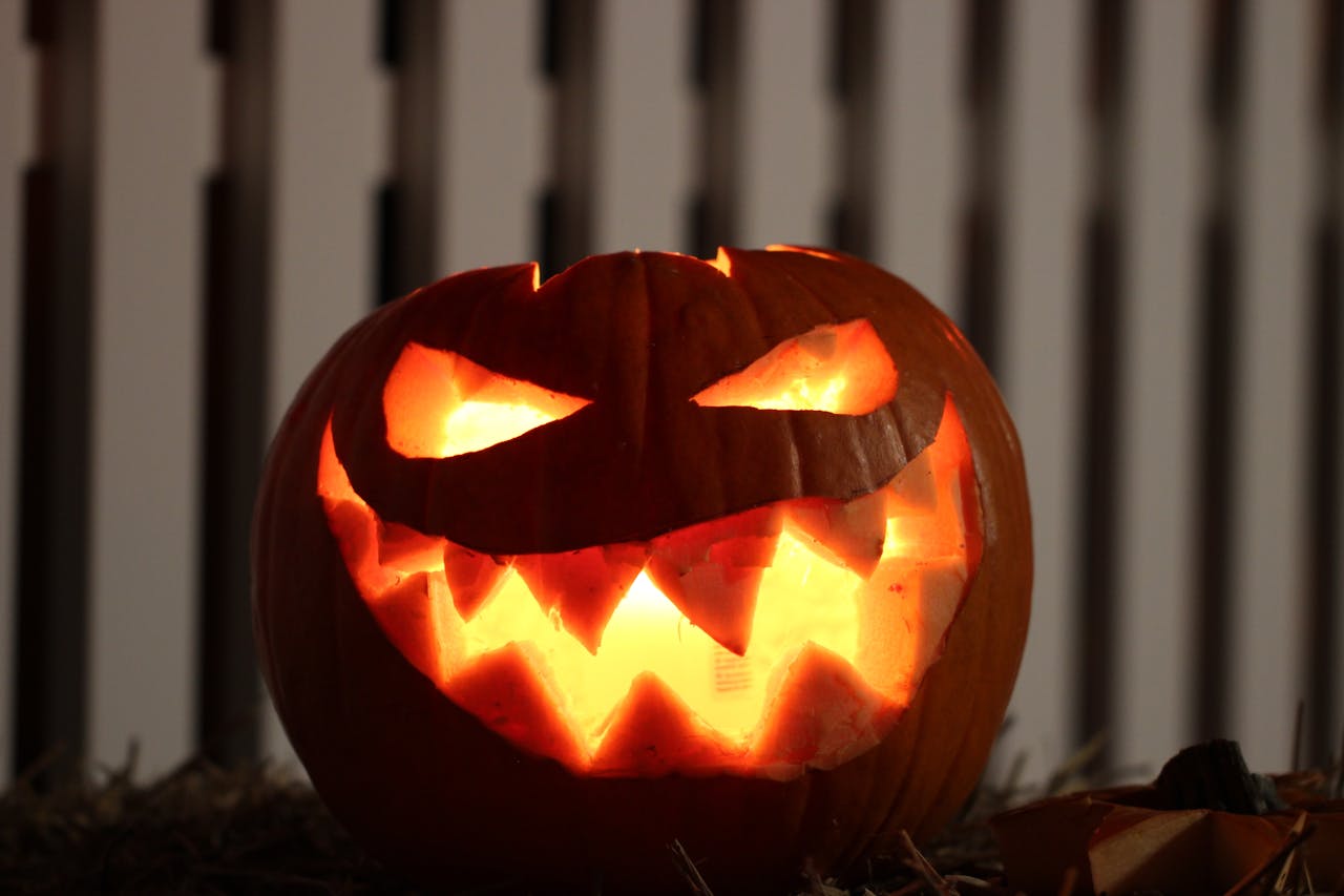 Bí đỏ, đèn bí đỏ, trang trí lễ hội halloween, ánh sáng, kinh dị, đêm tối, pumpkin lantern, halloween decoration, light, horror, dark night - pixabay