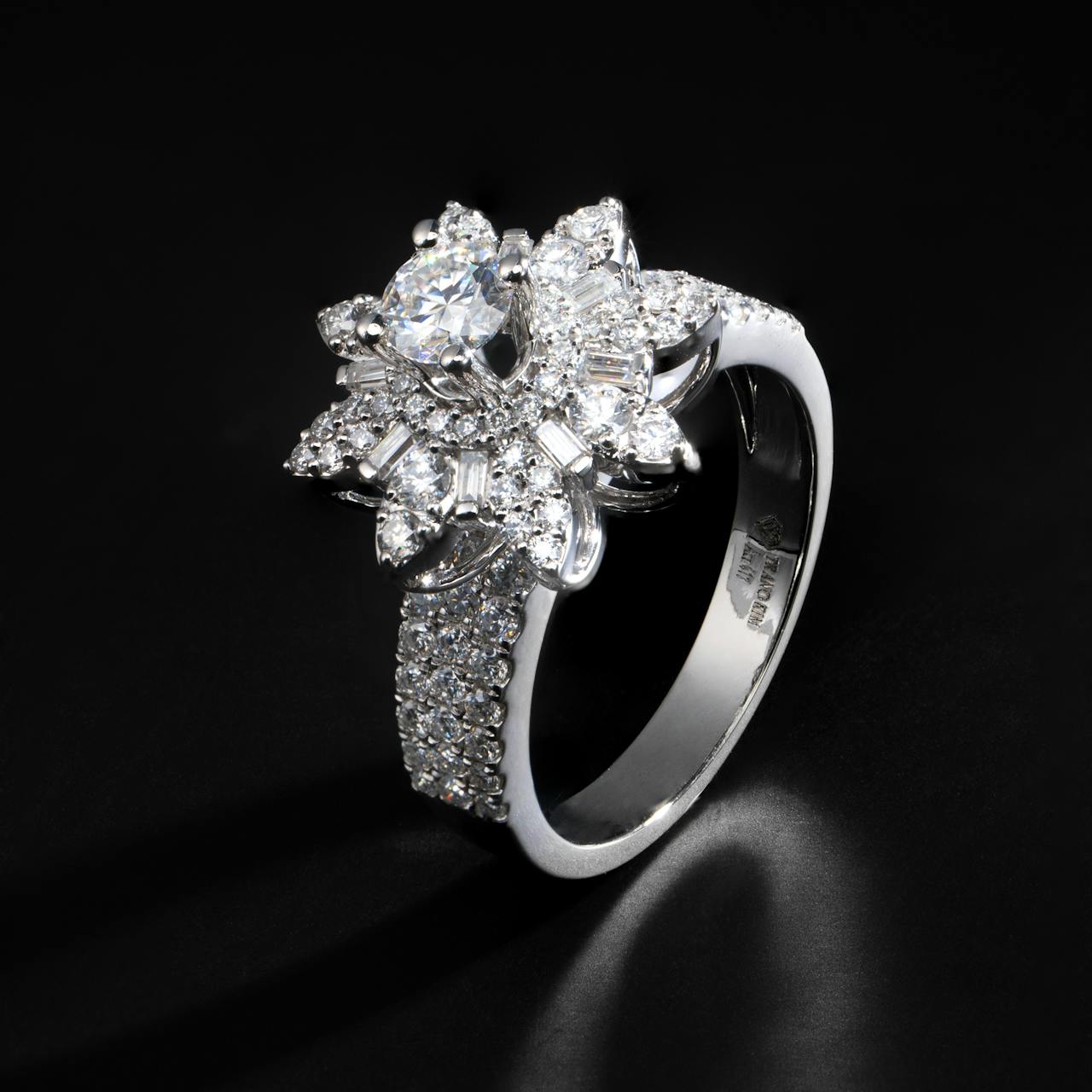Trang sức, kim cương, đính đá, jewelry, diamonds, gemstones, royal  - Quang Viet Nguyen 2