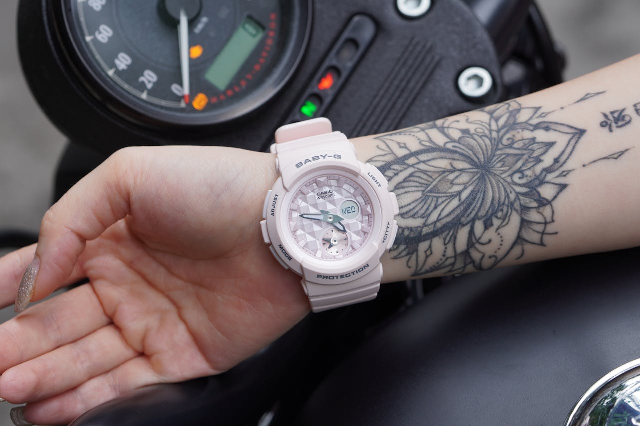 Trang sức, đồng hồ đeo tay, đồng hồ thể thao, năng động, jewelry, watches, sport clocks, dynamic - Quang Viet Nguyen 5
