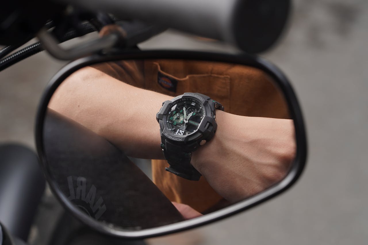 Trang sức, đồng hồ đeo tay, đồng hồ thể thao, năng động, jewelry, watches, sport clocks, dynamic - Quang Viet Nguyen 1