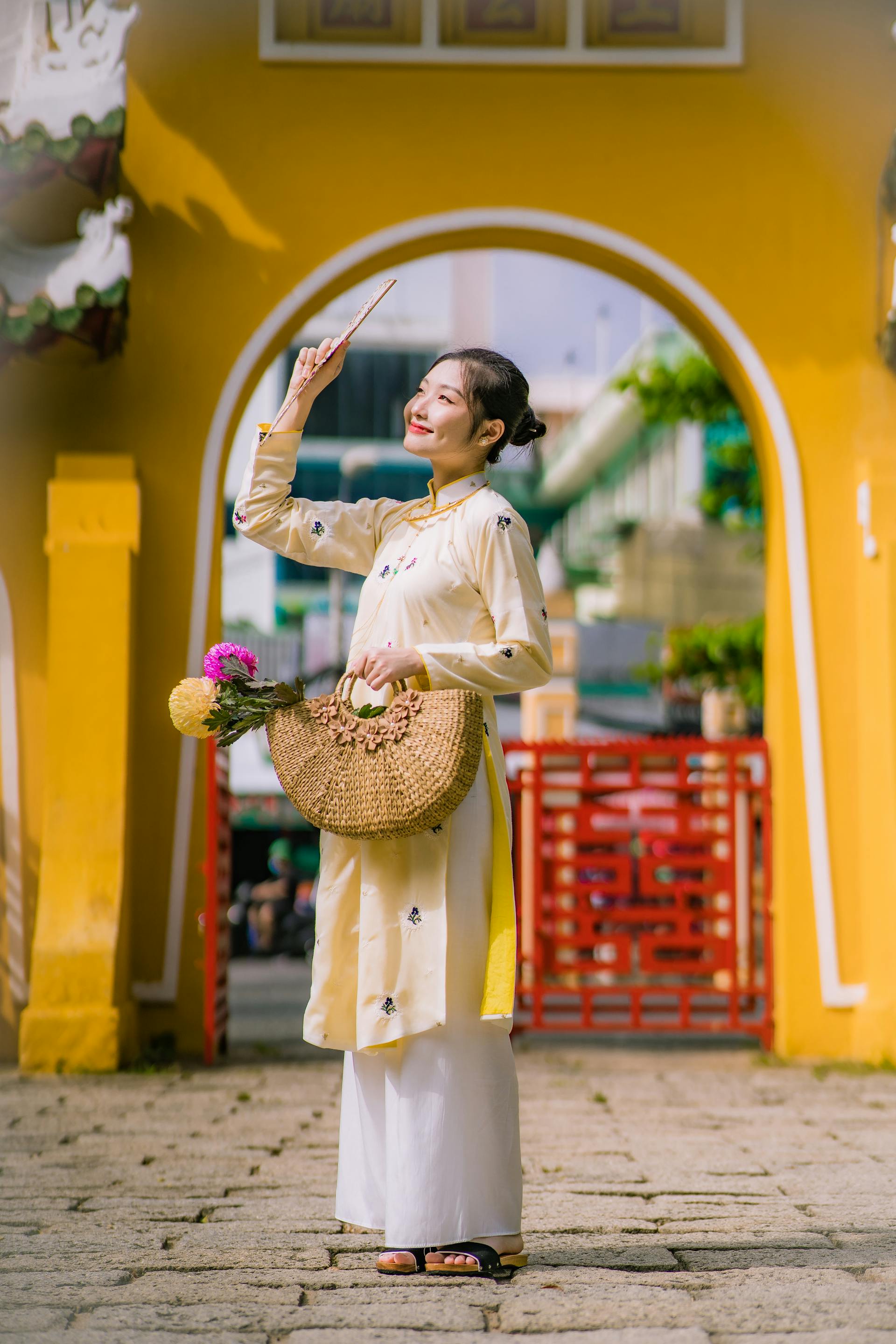 Cô gái, thiếu nữ, Việt Nam, trang phục truyền thống, girl, young woman, Vietnam, traditional costume - Thanh Nhan 2
