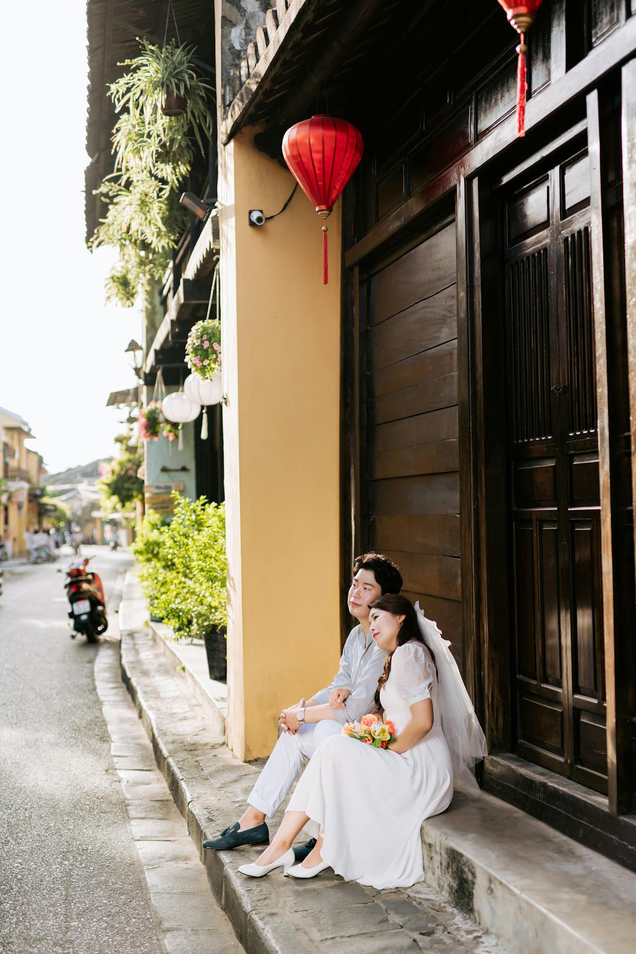 Cặp đôi, couple, nam nữ, tình yêu, chụp ảnh, Hội An, phố cổ, nắng vàng,Việt Nam - Trần Long 6