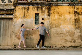Cặp đôi, couple, nam nữ, tình yêu, chụp ảnh, Hội An, phố cổ, nắng vàng,Việt Nam - Trần Long 22