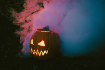 Bí đỏ, trang trí halloween, lễ hội, ánh đèn, đêm tối, điêu khắc, kinh dị, halloween decoration, festival, lights, dark, sculpture, horror  - pixabay 4