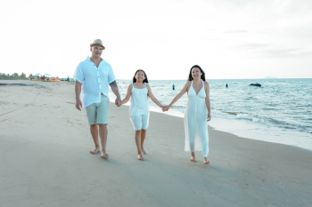 Gia đình, family, cha mẹ và con, yêu thương, hạnh phúc, parents and children, love, happiness - Võ Văn Tiến 4