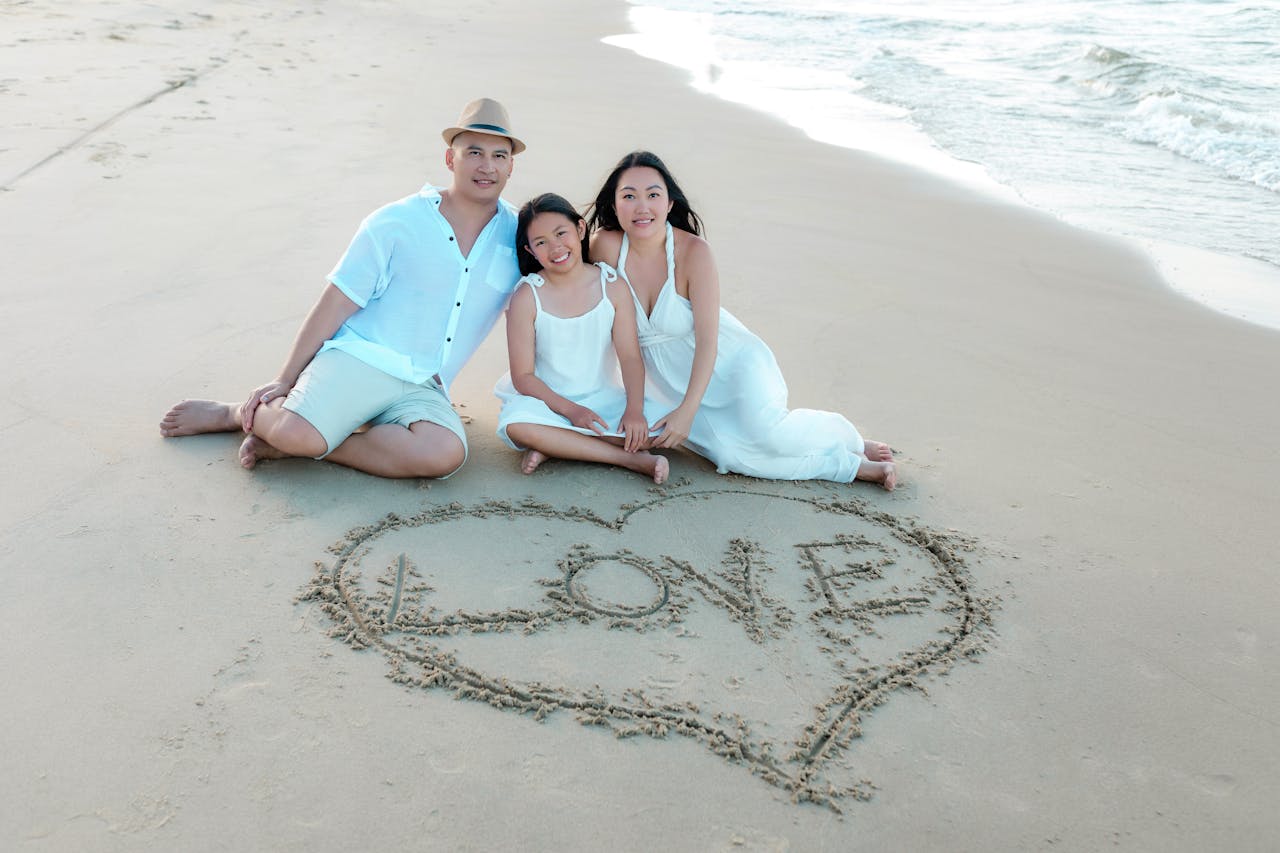 Gia đình, family, cha mẹ và con, yêu thương, hạnh phúc, parents and children, love, happiness - Võ Văn Tiến 5