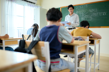 Giáo viên, thầy giáo, nhà giáo Việt Nam, học trò, dạy học, lớp học, teacher, male teacher, Vietnamese educator, student, teaching, class - Aley 8