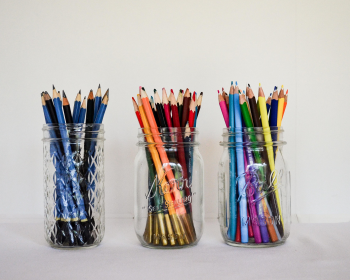 Màu, bút màu, bút chì, cọ, color, crayons, pencils, brushes- hudsoncrafted 2