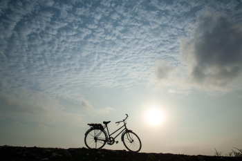 Xe đạp, bicycle, bầu trời, hoàng hôn, cánh đồng, miền quê, sky, sunset, field, countryside- xuanduongvan87