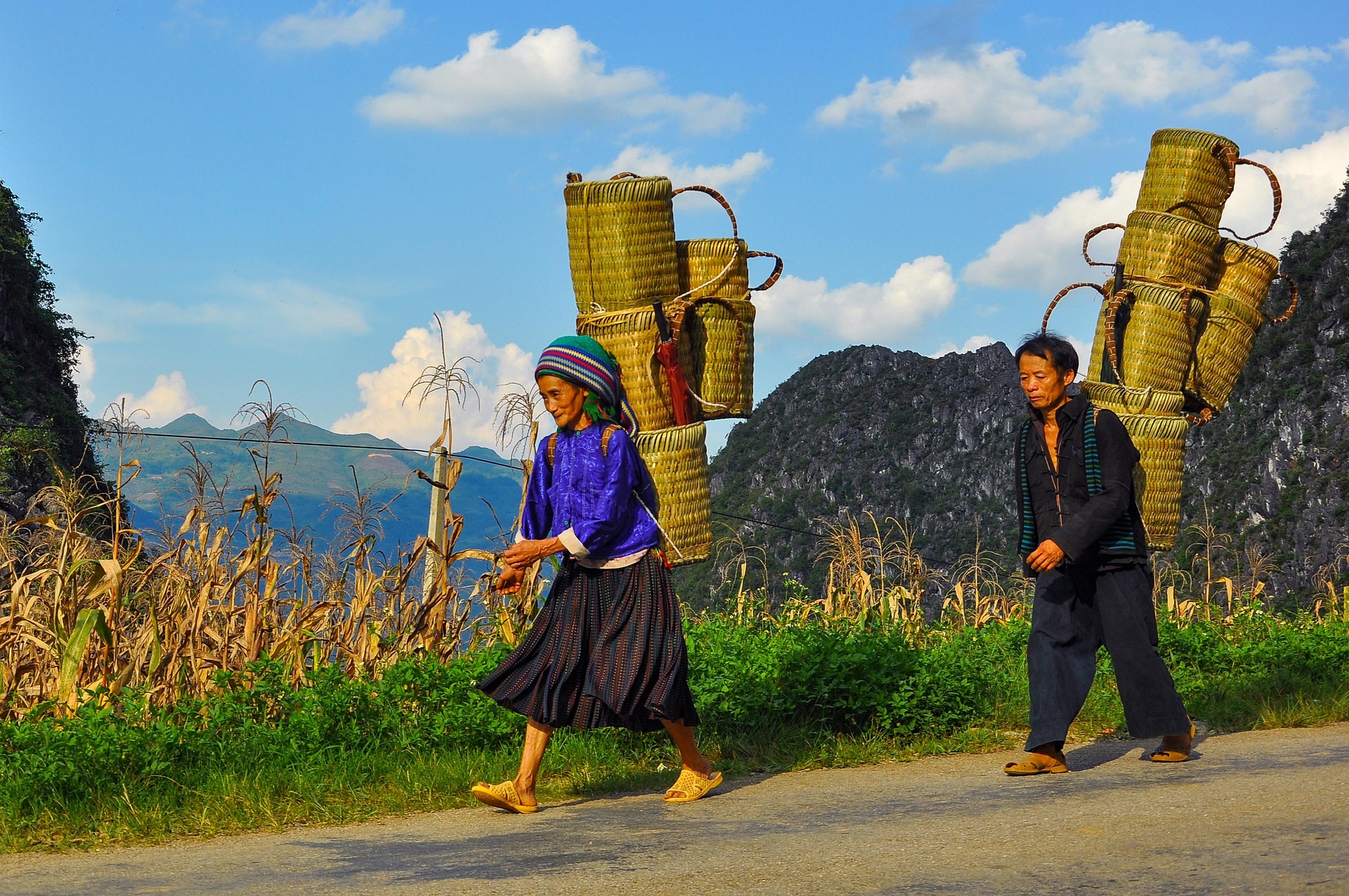 Phụ nữ, đàn ông, woman, man, miền núi, vùng cao, mountain, highland - MinhChuyen_1