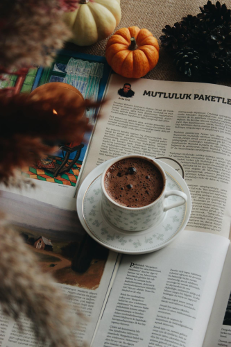 Halloween, ly, cốc sứ, đồ uống, bí đỏ trang trí, cà phê, không khí halloween, cup, ceramic cup, beverage, decorative pumpkin, coffee, halloween atmosphere -yasminizm 4