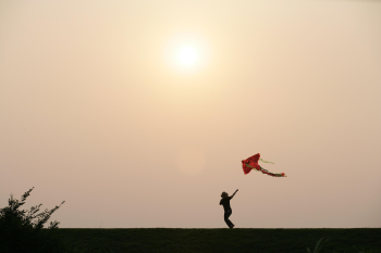 Thả diều, trẻ em, kite flying, children, bầu trời, hoàng hôn, cánh đồng, miền quê, sky, sunset, field, countryside- xuanduongvan87 2