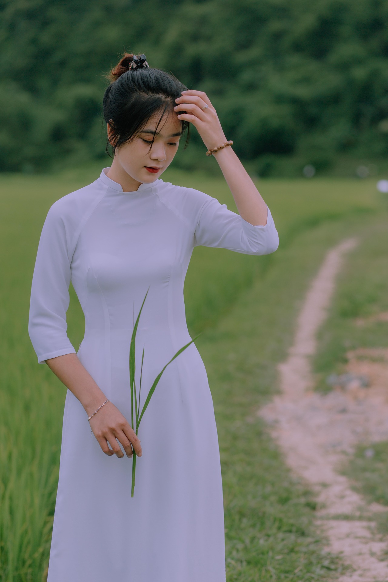Cô gái, phụ nữ, nữ, girl, woman, beauty, áo dài, cánh đồng- LoiTran97