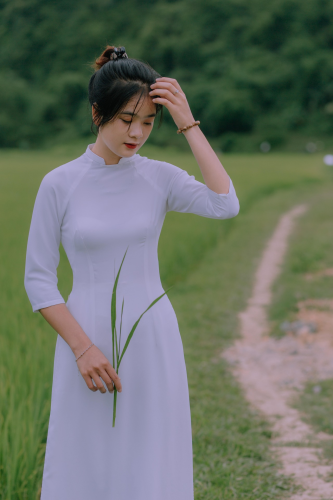 Cô gái, phụ nữ, nữ, girl, woman, beauty, áo dài, cánh đồng- LoiTran97