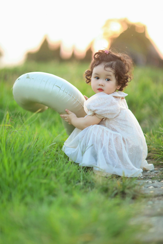 Em bé, trẻ em, con gái, girl, kids, chụp ảnh, vui vẻ- Mochi mochi