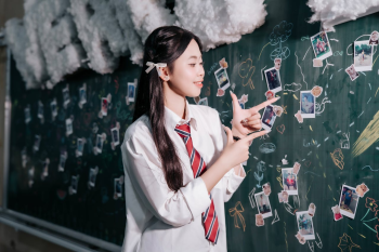 Học sinh, bạn nữ, lớp học, trường học, kỉ niệm, giáo dục, kỷ yếu, students, girls, class, school, memories, education, yearbook - Green odette 7