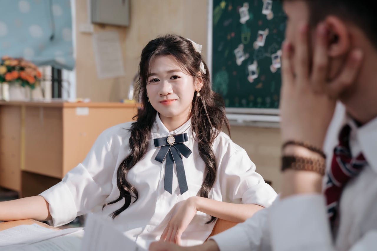 Học sinh, bạn bè, lớp học, trường học, kỉ niệm, giáo dục, kỷ yếu, students, friends, class, school, memories, education, yearbook - Green odette 7