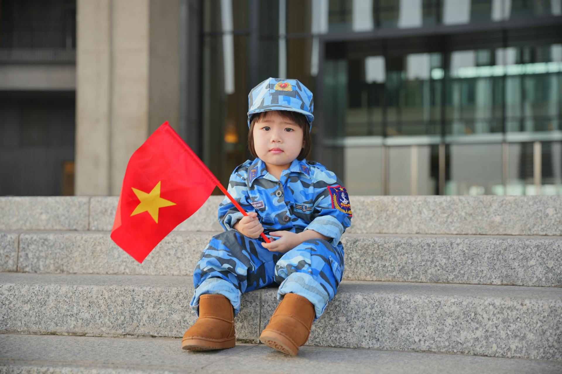 Em bé, trẻ em, kids, kid, baby, con gái, girl, quân đội, quân phục, lá cờ Việt Nam, lá cờ, Việt Nam - HONG SON 5