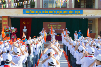 Trường học, học sinh, student, school, chào cờ, khai giảng, lá cờ Việt Nam, lá cờ, Việt Nam - HONG SON 7