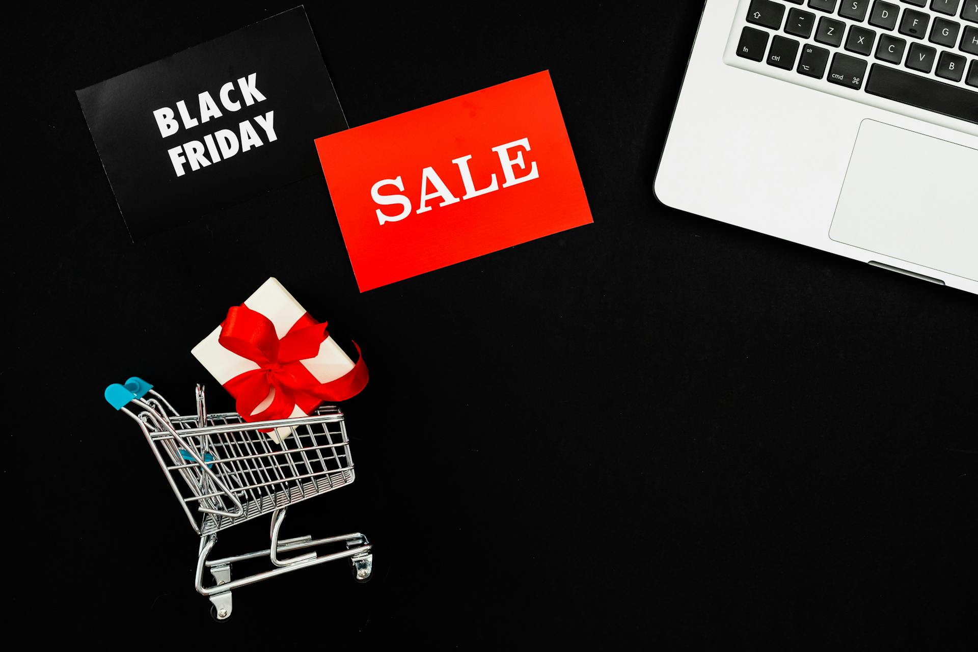 Sale, máy tính, laptop, mua sắm, túi xách, túi giấy, cloth, clothing, shopping - Karola G 1