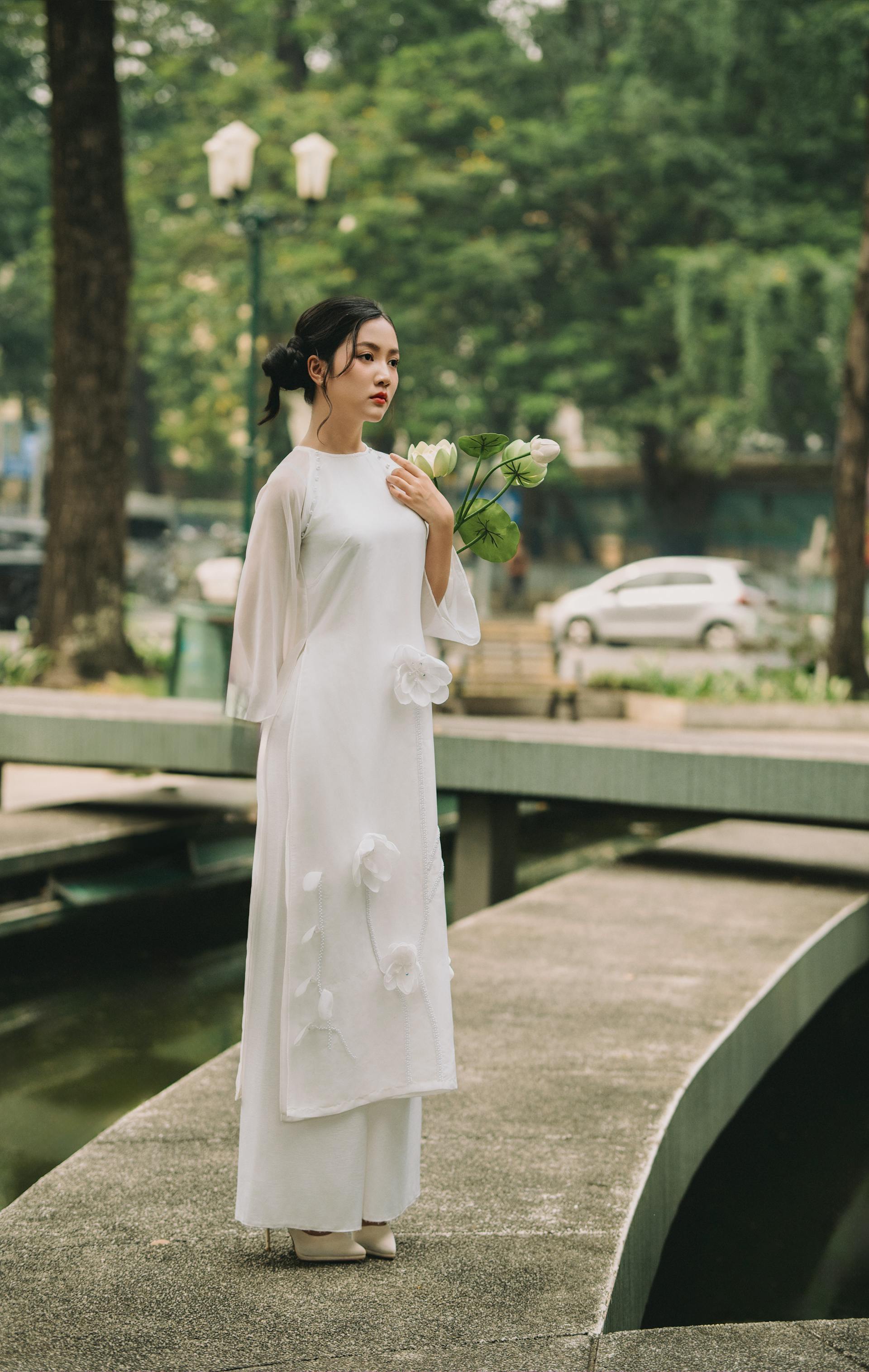 Áo dài, con gái, girl, thiếu nữ, trang phục truyền thống, Hồ con rùa, Việt Nam - Kha Ruxury 2