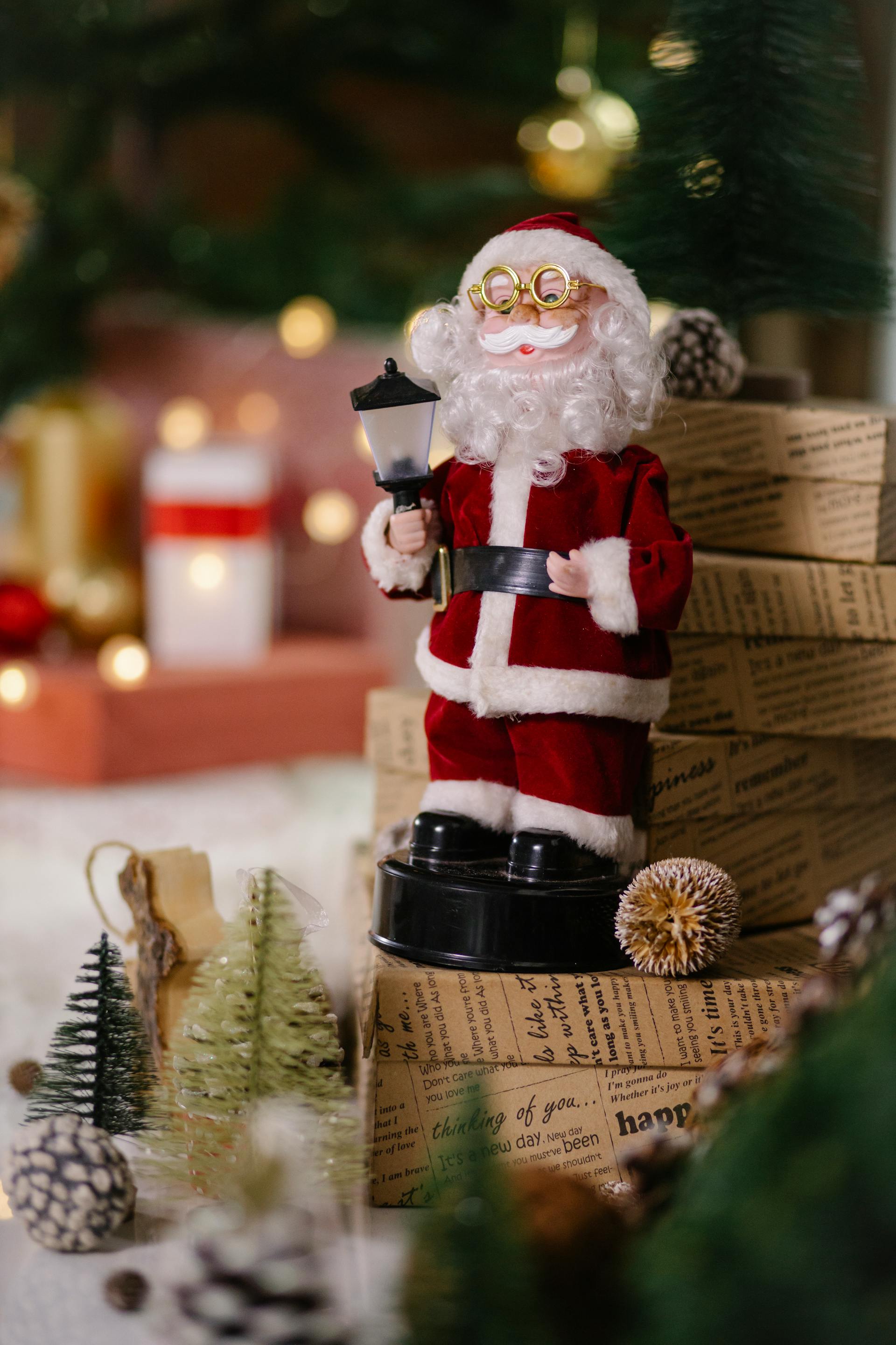 Ông già noel, giáng sinh, cây thông, pine tree, noel, christmas- Laura James 3