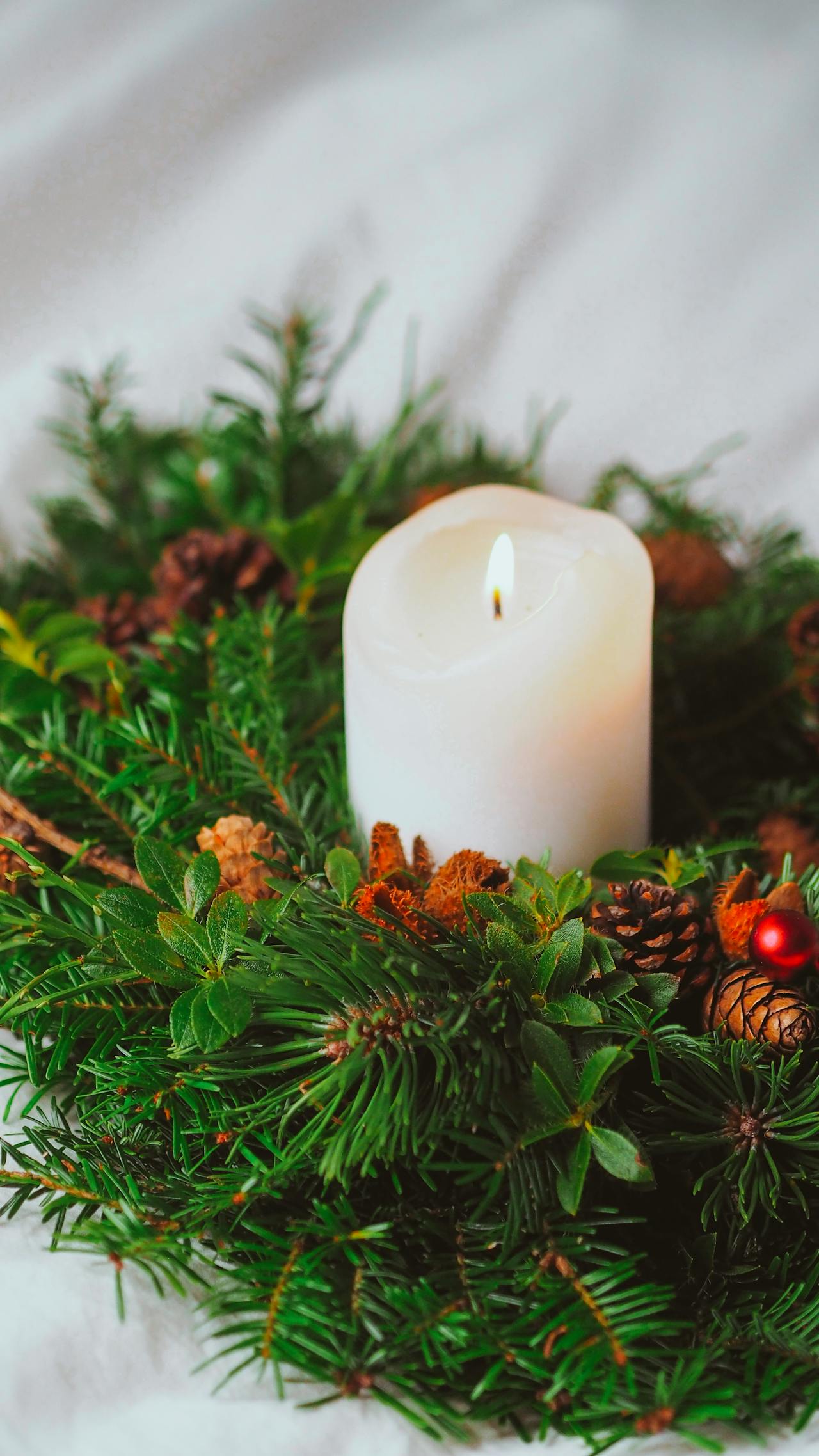 Giáng sinh, nến, trái châu, ấm áp, không khí giáng sinh, christmas, candles, balls, warm, christmas atmosphere - Laura Chouette
