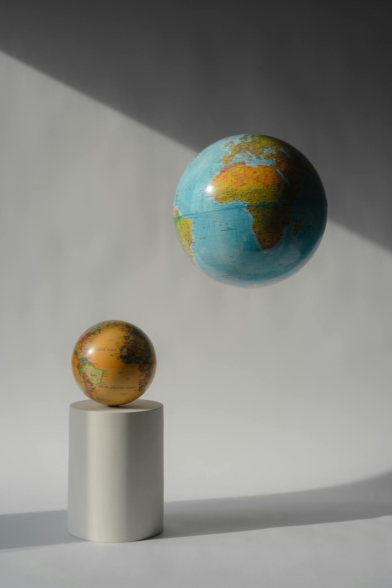 Quả địa cầu, địa lý, giáo dục, globe, geography, education -  Marina Leonova