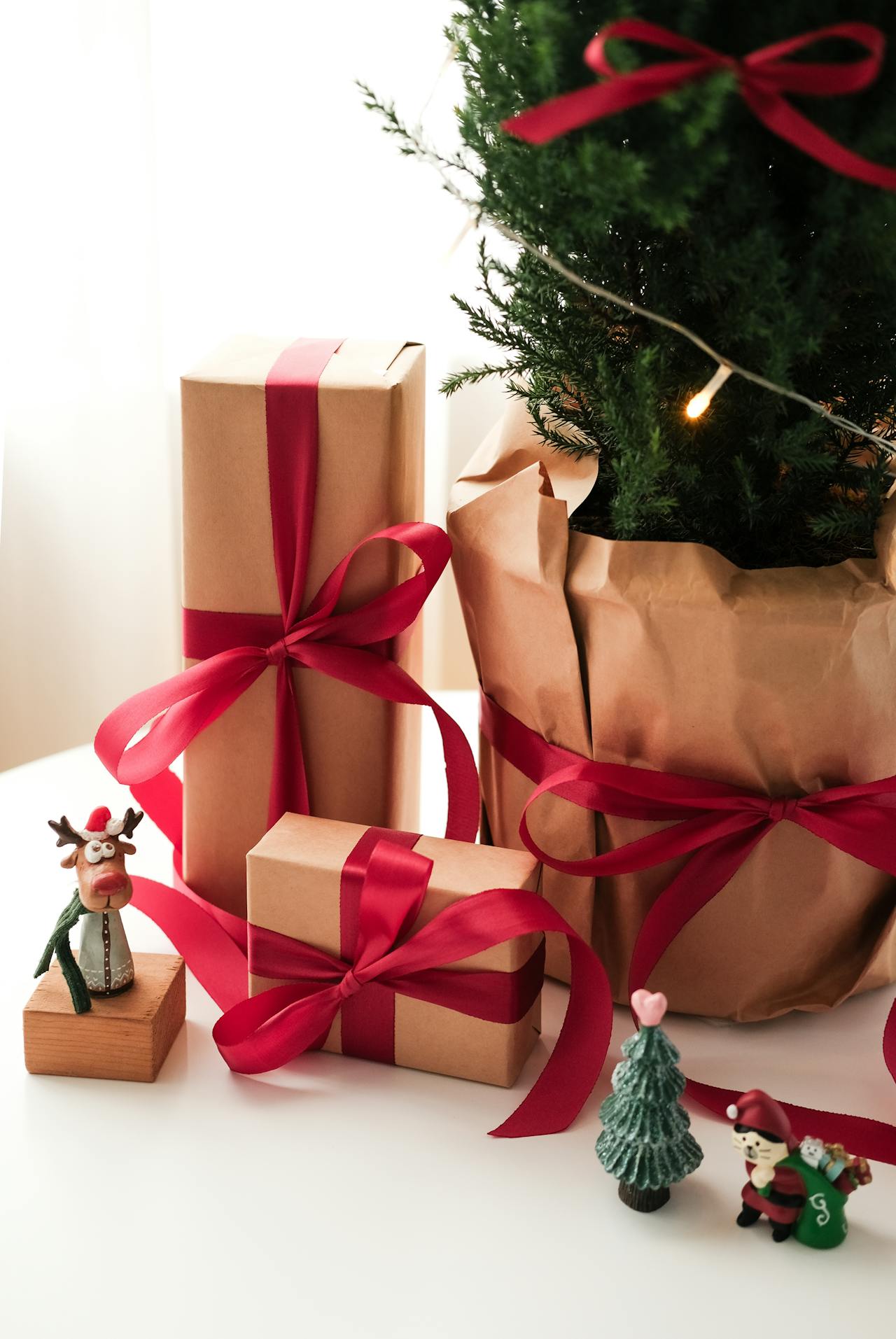Hộp quà, quà giáng sinh, trang trí, nơ, gift box, Christmas gift, decor, bow - Ngân Dương