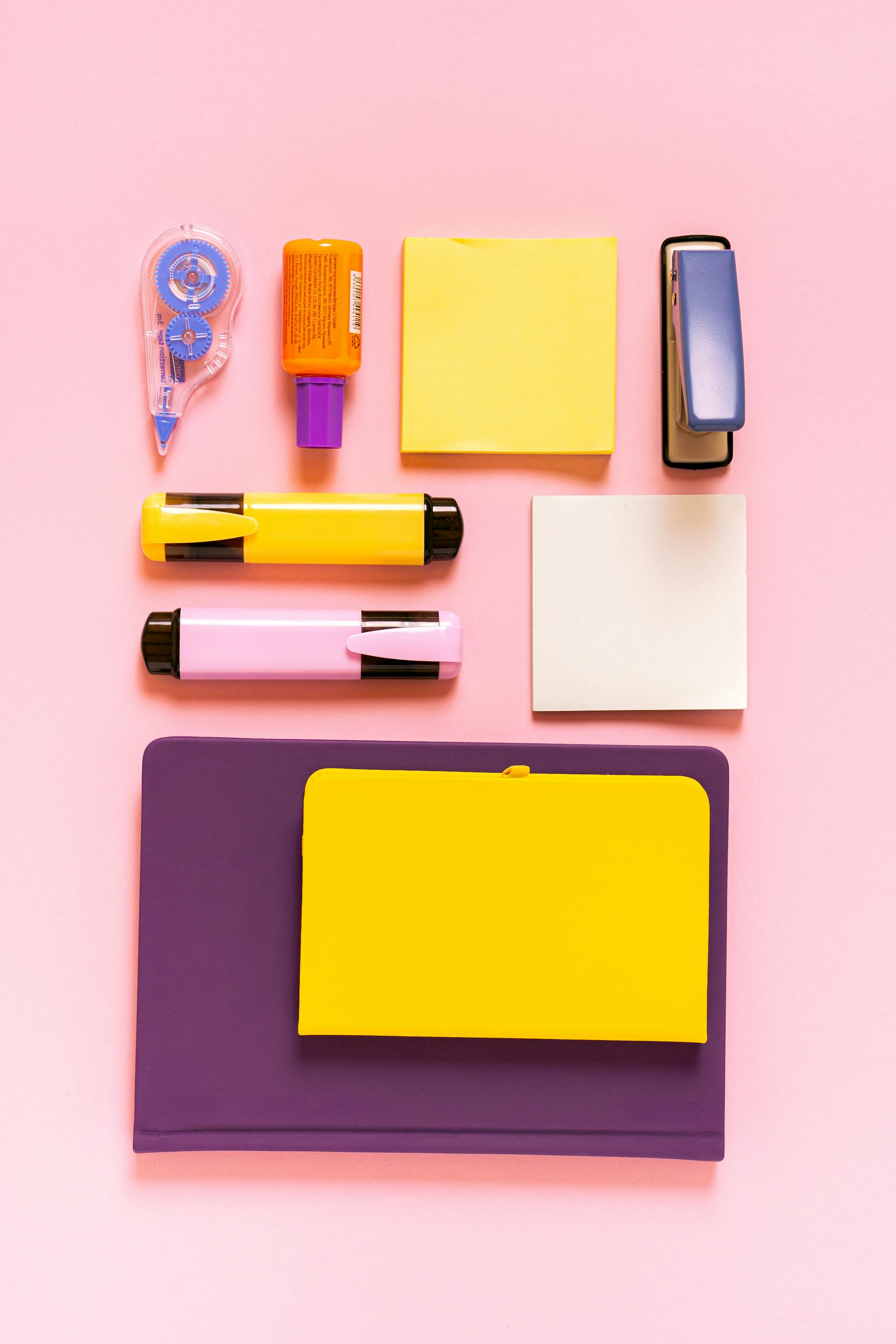Bút, vở, ghi chú, highlighter, pen, notebook, đồ dùng học tập, trường, school supplies, school- Antoni Shkraba Studio 2