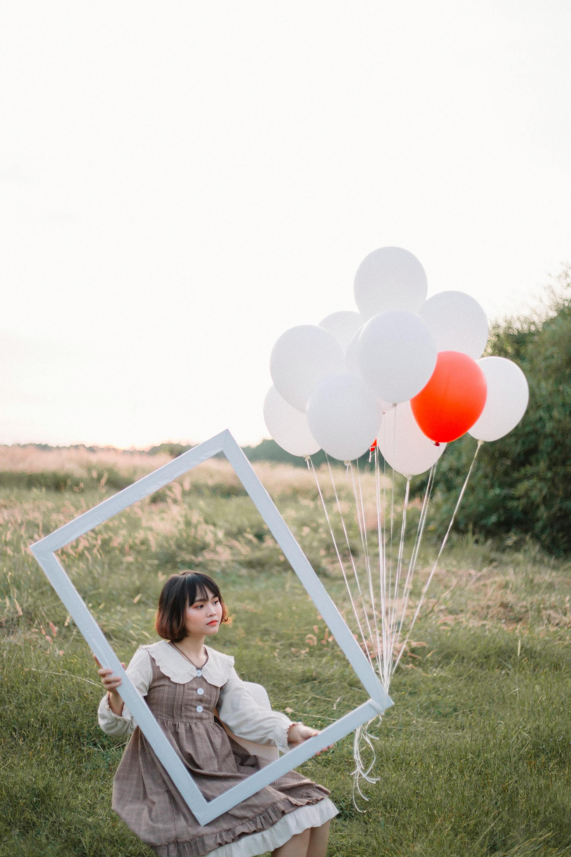 Con gái, girl, bong bóng, bóng, balloon, ngoại cảnh, Việt Nam - Huy Nguyễn 1