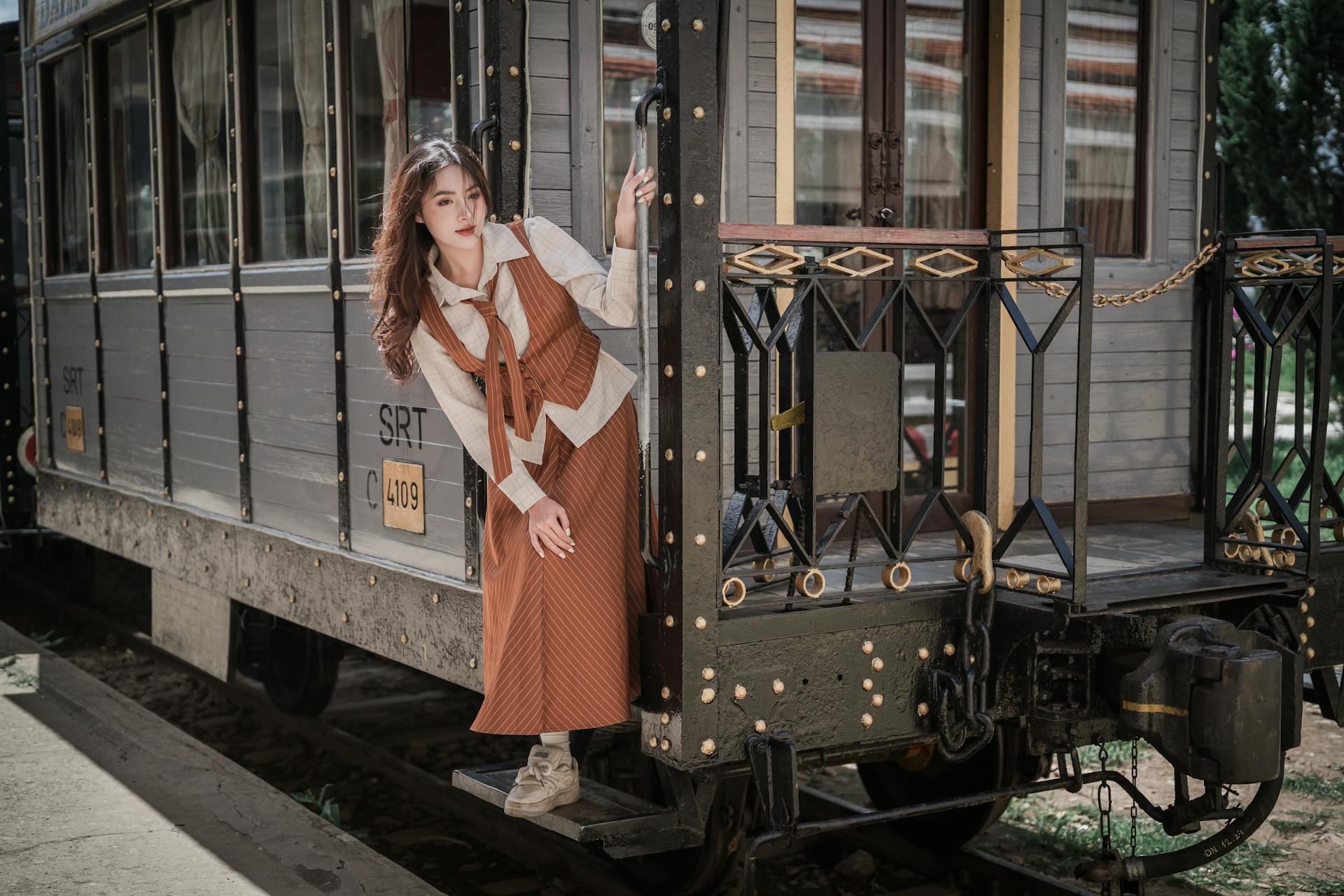 Đà Lạt, du lịch, travel, thiếu nữ, con gái, girl, ga xe lửa, xe lừa, train, Việt Nam - Tuấn Kiệt Jr 6