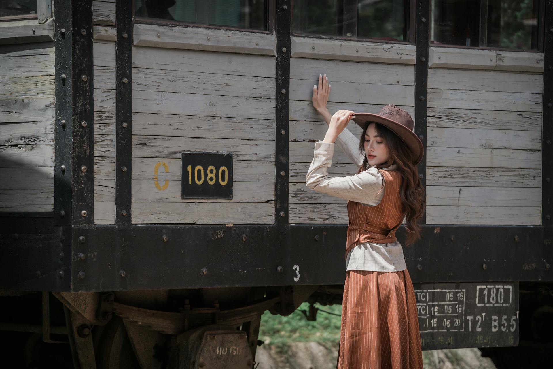 Đà Lạt, du lịch, travel, thiếu nữ, con gái, girl, ga xe lửa, xe lừa, train, Việt Nam - Tuấn Kiệt Jr 2