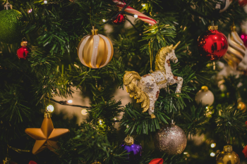 Giáng sinh, quả châu, trái châu, cây thông, hộp quà, gift, pine, xmas, christmas, noel, background, decor- Valeria Boltneva 10