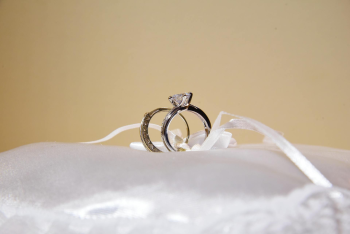 Trang sức, nhẫn, dây chuyền, sản phẩm, quảng cáo, jewelry, ring  - Sandy Torchon