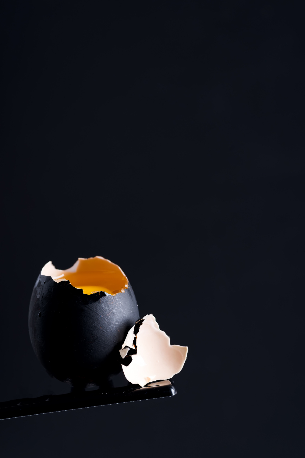 quả trứng, thực phẩm, màu vàng, vỏ trứng, màu đen, egg, food, yellow, eggshell, black