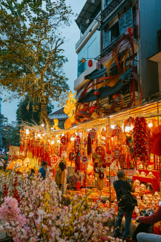 Trang trí, Tết, Tết Nguyên Đán, mua sắm, chợ tết, đèn lồng, câu chúc, decorations, Tet, Lunar New Year, shopping, Tet market, lanterns- HONG SON 13
